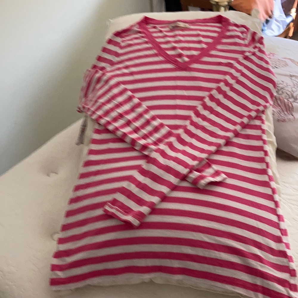 Hollister vneck pink and white long sleeve tee